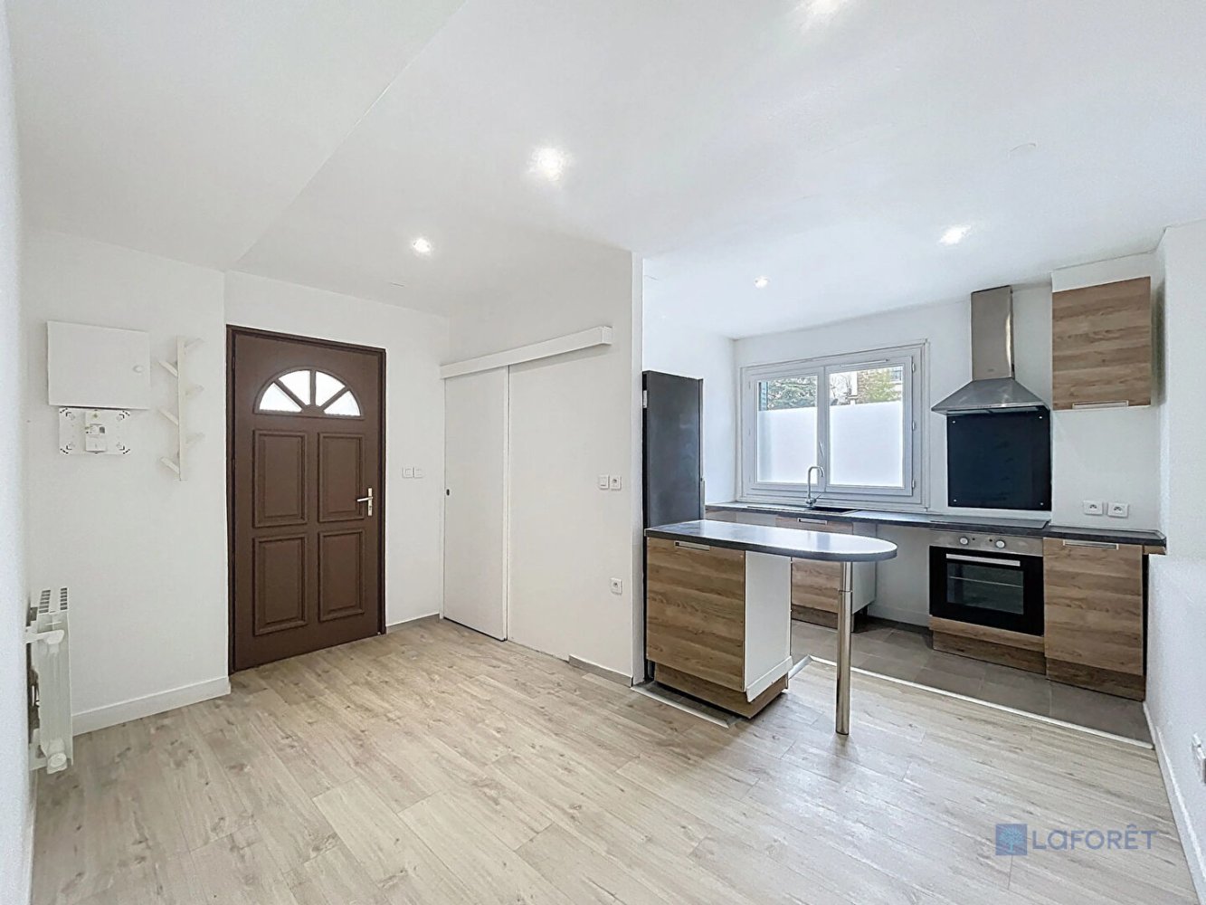 1 bedroom Apartment in Arpajon, France No. 128211