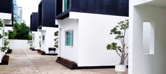 686m² Commercial property in Pattaya, Thailand No. 25264 3