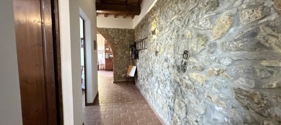 Casa de 4 habitaciónes en Roccastrada, Italy No. 232304 12