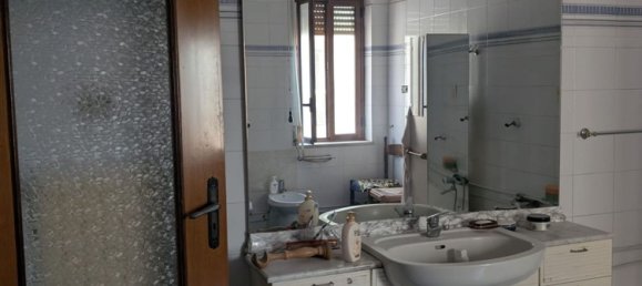 Квартира с 4 спальнями в Венетико, Италия № 363668 49