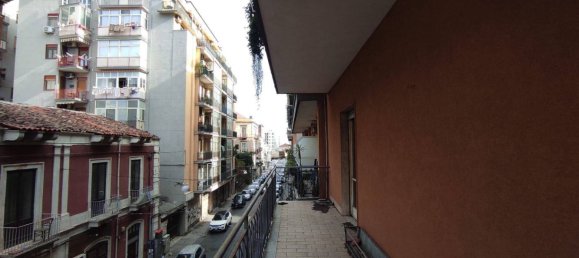 4 bedrooms Apartment in Catania, Italy No. 74247 34
