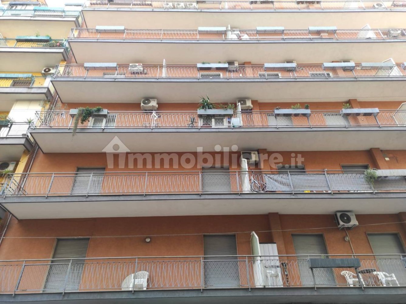 4 bedrooms Apartment in Catania, Italy No. 74247