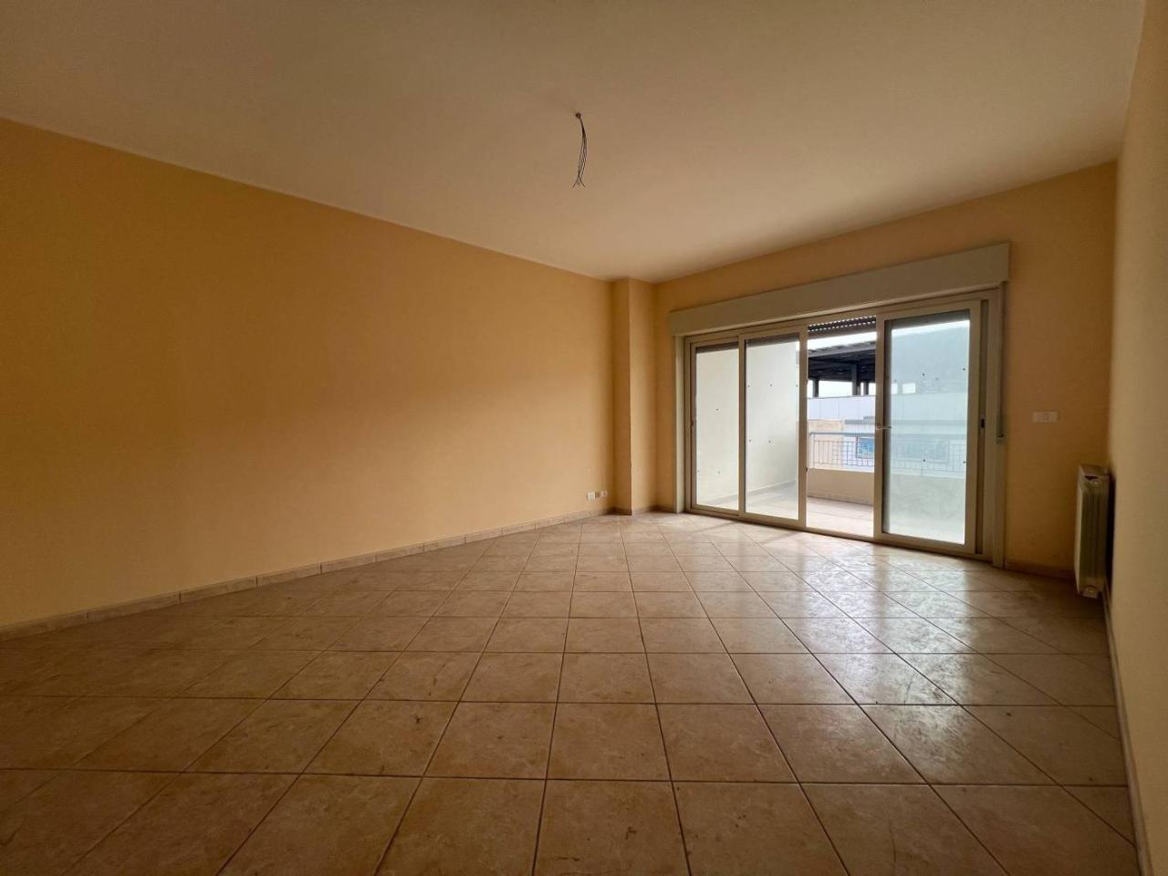 Apartamento de 3 habitaciónes en Messina, Italy No. 23041