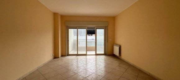 Apartamento de 3 habitaciónes en Messina, Italy No. 23041 3