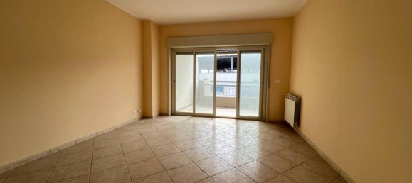 Apartamento de 3 habitaciónes en Messina, Italy No. 23041 18