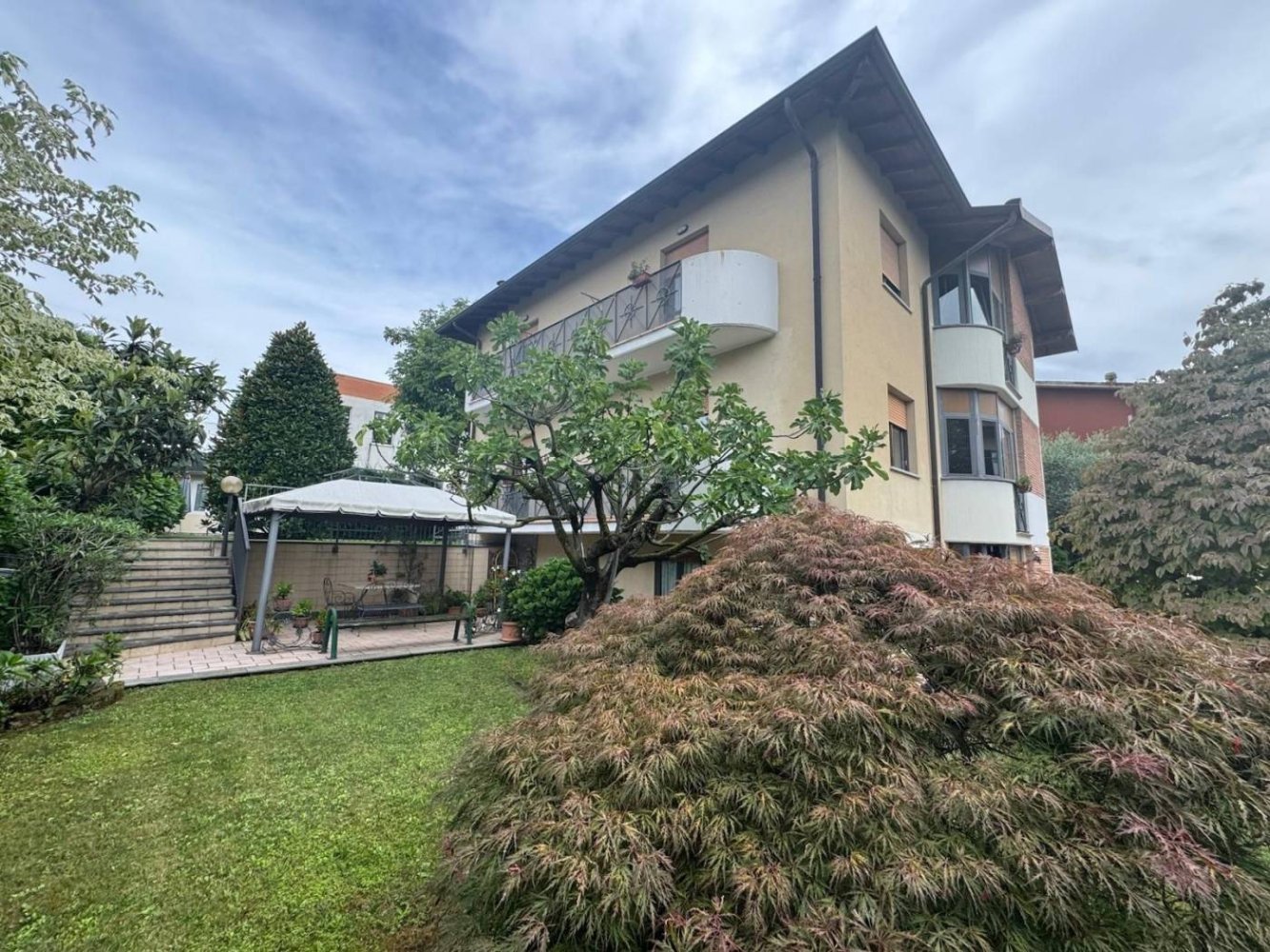 Villa T5 em Induno Olona, Italy N.º 288971