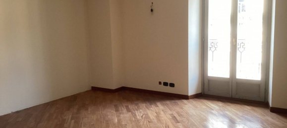 2 bedrooms Apartment in Milan, Italy No. 337626 4
