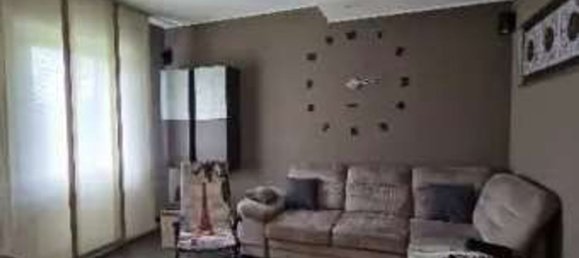 Квартира с 3 комнатами в Монторфано, Италия № 2808 5