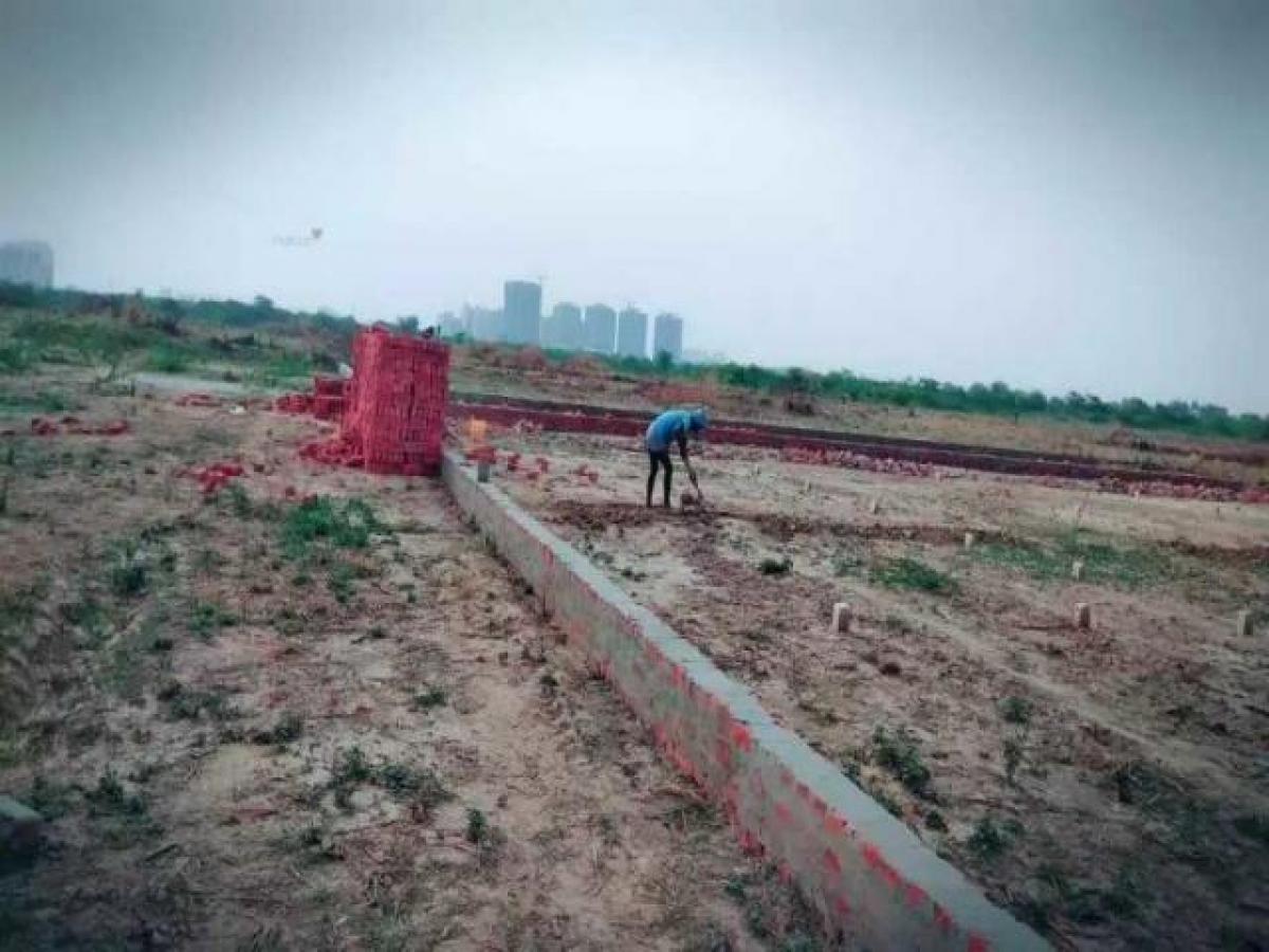  قطعة أرض في Lucknow, India رقم 34486