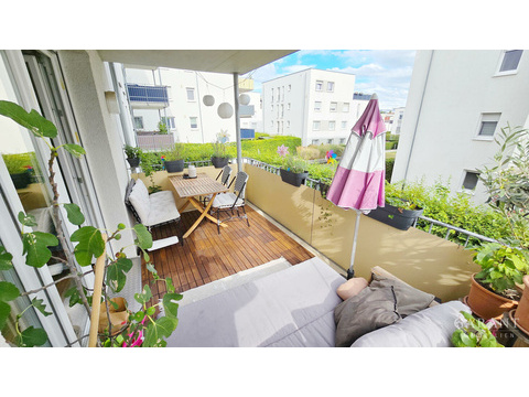 Apartamento de 3 dormitorios en Esslingen, Germany No. 221654