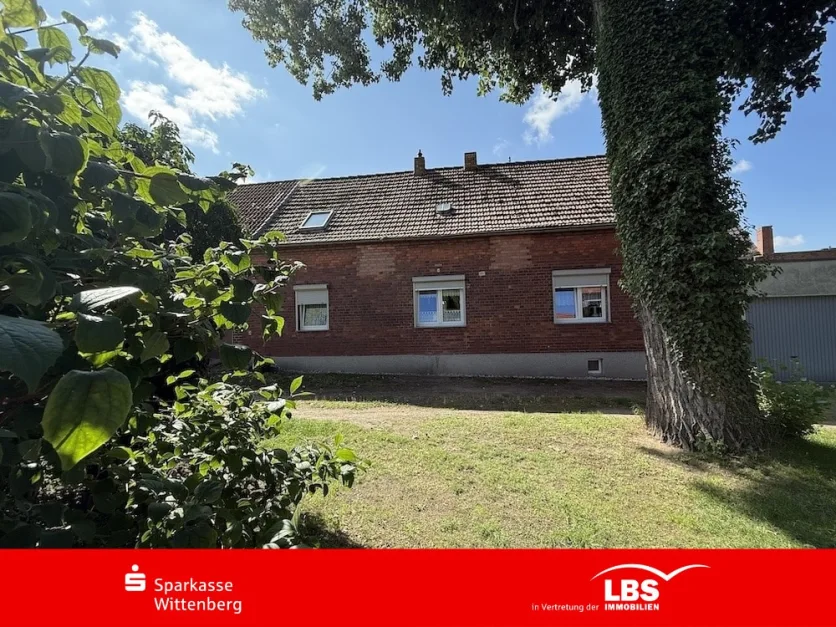 Дом с 4 комнатами в Wittenberg, Германия № 280673