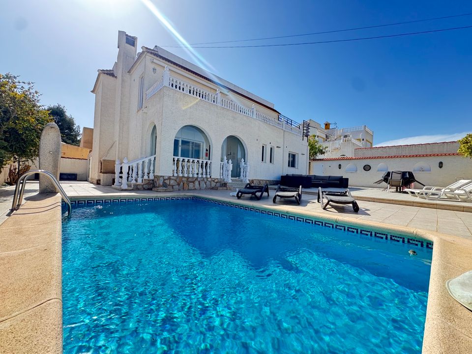 5 Schlafzimmer Villa in San Miguel de Salinas, Spain, Nr. 176058