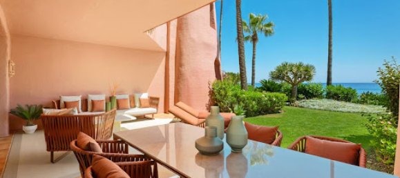 Apartamento de 3 dormitorios en Estepona, Spain No. 183364 3