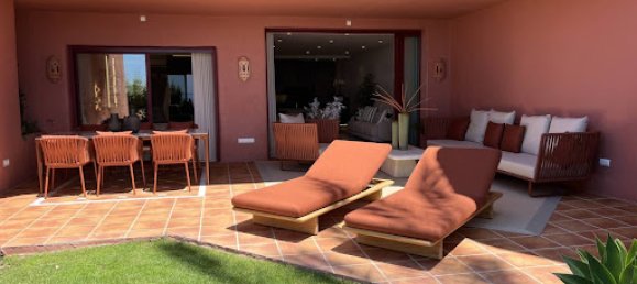 Apartamento de 3 dormitorios en Estepona, Spain No. 183364 4