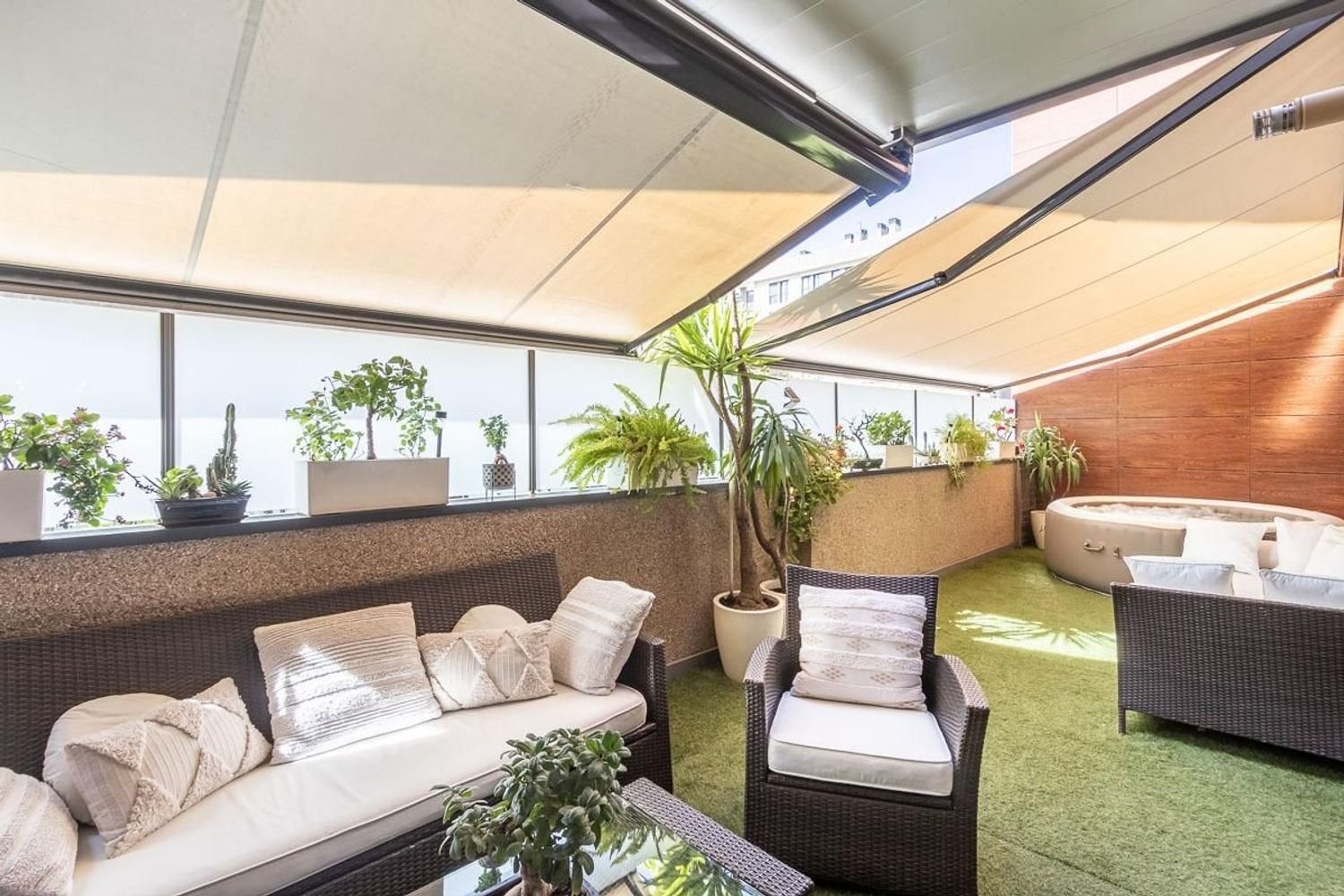 2 bedrooms Apartment in Granada, Spain No. 23260