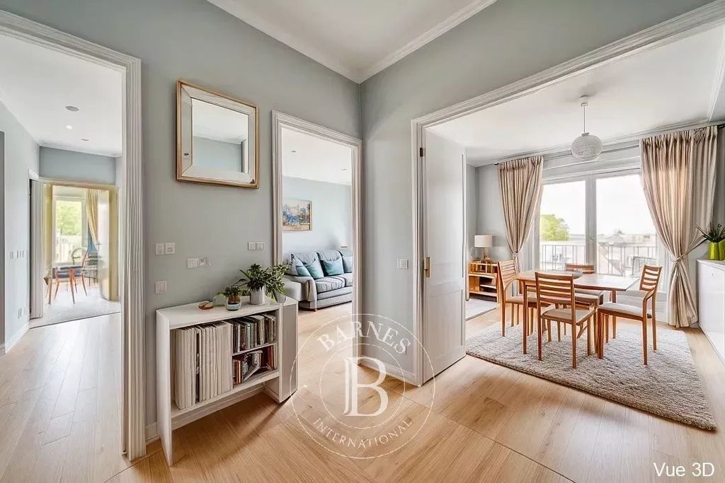 3 bedrooms Apartment in Versailles, France No. 186391