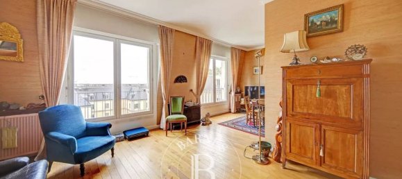 3 bedrooms Apartment in Versailles, France No. 186391 11