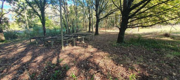  Land in Saint-Andre-de-Cubzac, France No. 76557 4