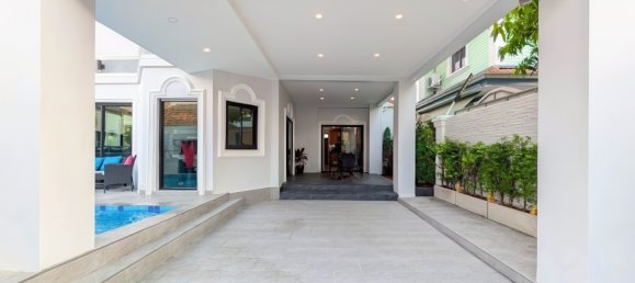 5 bedrooms House in Pattaya, Thailand No. 71784 5