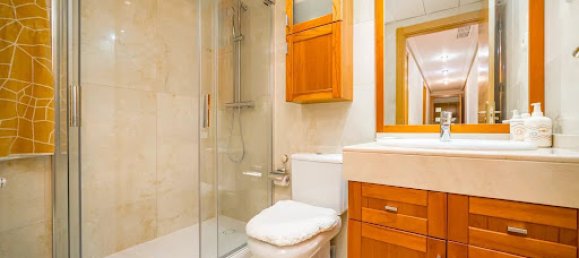 2 bedrooms Apartment in Madrid, Spain No. 181003 8