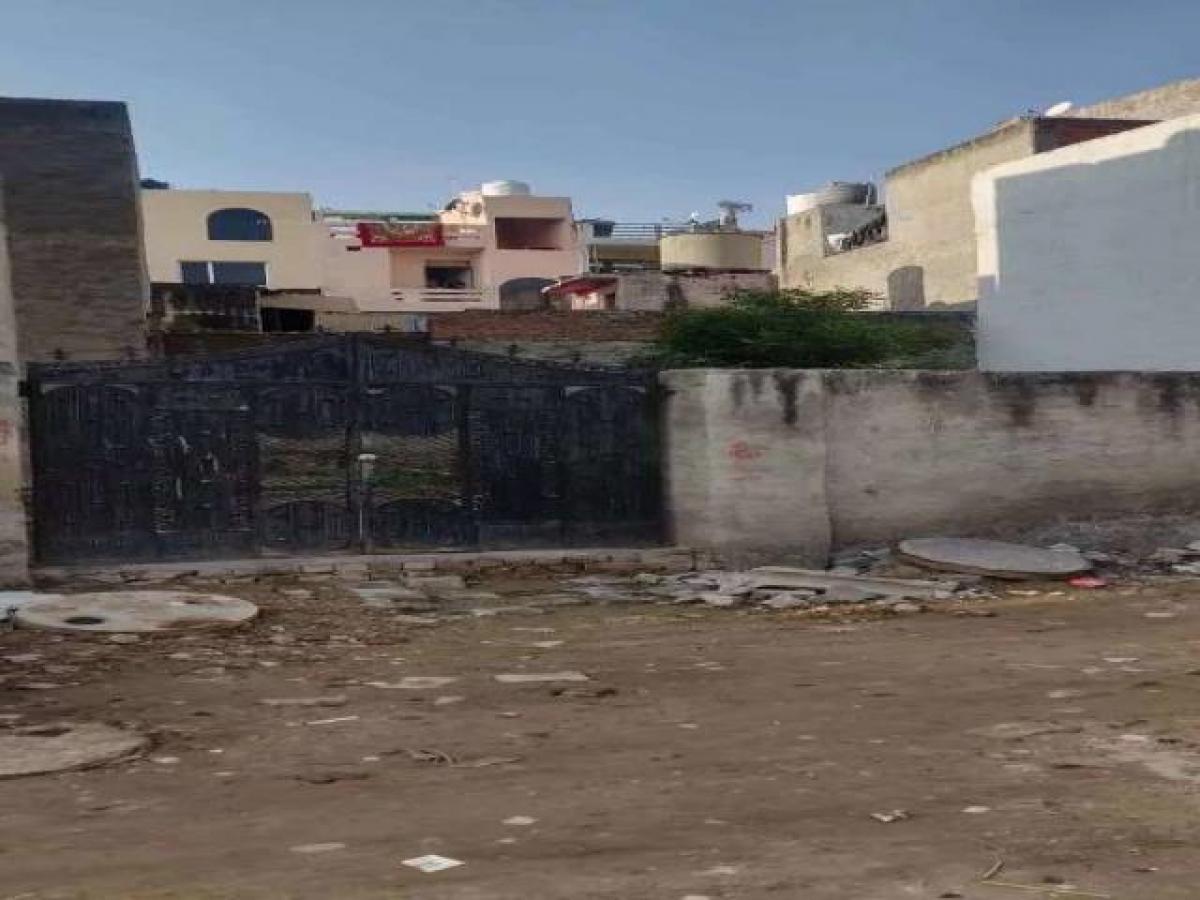 Земельный участок в Гургаон, Индия № 30175