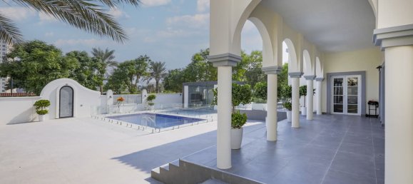 Villa de 5 dormitorios en The Villa, UAE No. 109521 2