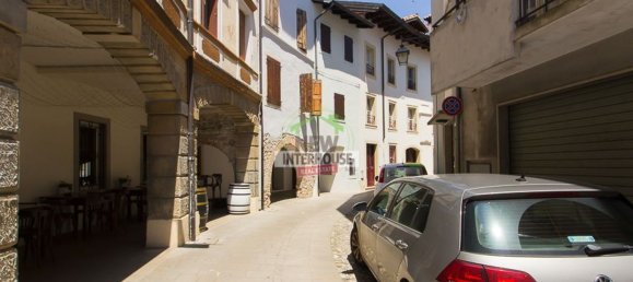 5 rooms Apartment in Pordenone, Italy No. 113347 2