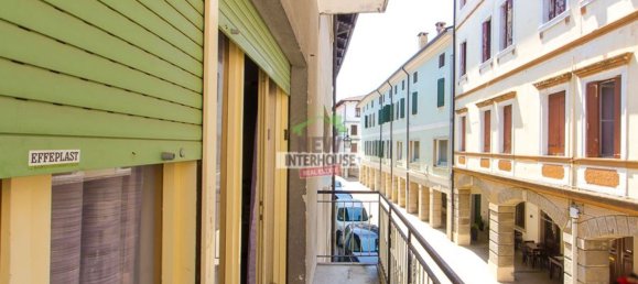 5 rooms Apartment in Pordenone, Italy No. 113347 11