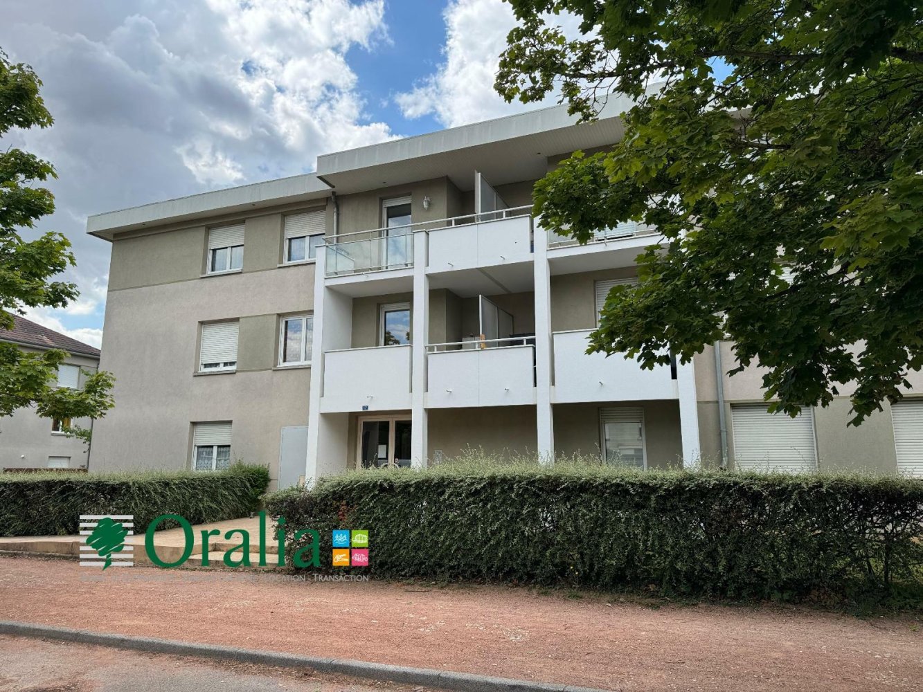 Apartamento de 2 dormitorios en Dijon, France No. 305675