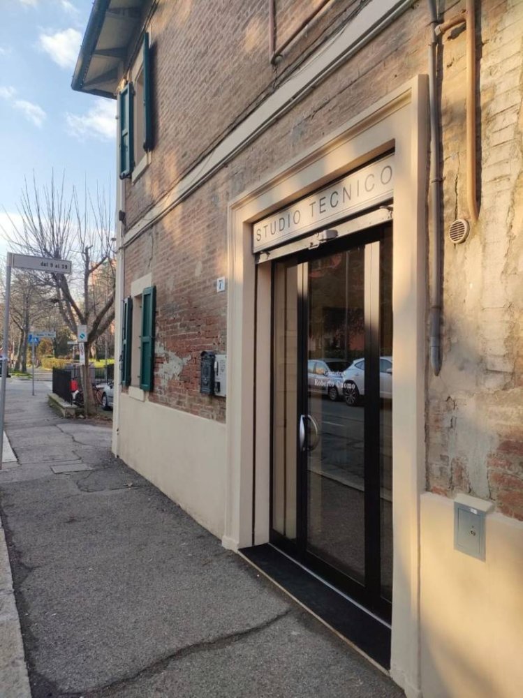 1-Zimmer Gewerbliche Immobilie in Bologna, Italy, Nr. 142639