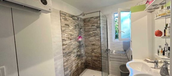 3 Schlafzimmer Villa in Bedarieux, France, Nr. 205290 7