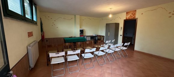  مكتب في Tradate, Italy 72متر مربع رقم 13533 2