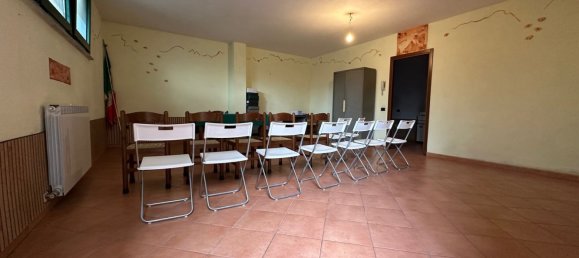  مكتب في Tradate, Italy 72متر مربع رقم 13533 5