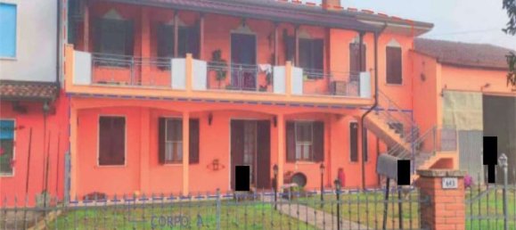 9-Zimmer Haus in Castelnovo Bariano, Italy, Nr. 215140 5