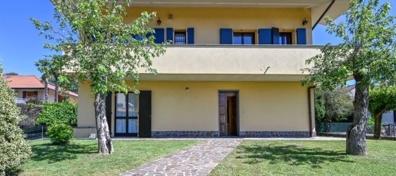 7 bedrooms Villa in Carnate, Italy No. 334607 3