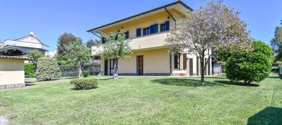 7 bedrooms Villa in Carnate, Italy No. 334607 2