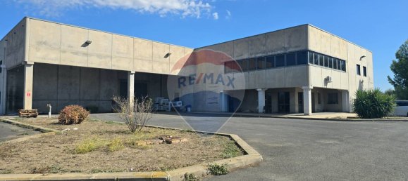 Entrepôt à Belpasso, Italy 2500m² No. 358109 2