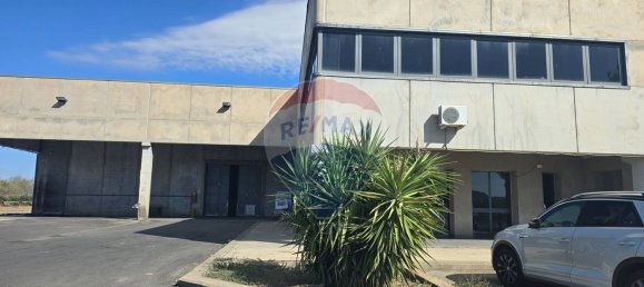 Entrepôt à Belpasso, Italy 2500m² No. 358109 16