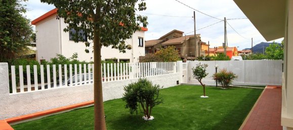 Дом с 4 комнатами в Капотерра, Италия № 106105 20