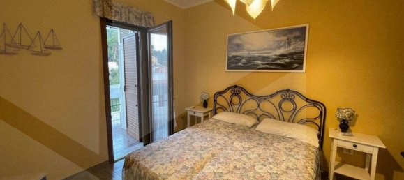 Дом с 4 комнатами в Вико дель Гаргано, Италия № 27185 8