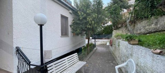 Дом с 4 комнатами в Вико дель Гаргано, Италия № 27185 19