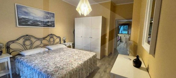 Дом с 4 комнатами в Вико дель Гаргано, Италия № 27185 9