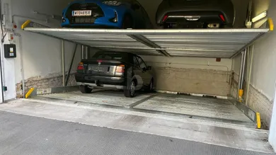  مرآب في Leopoldstadt, Austria رقم 232883