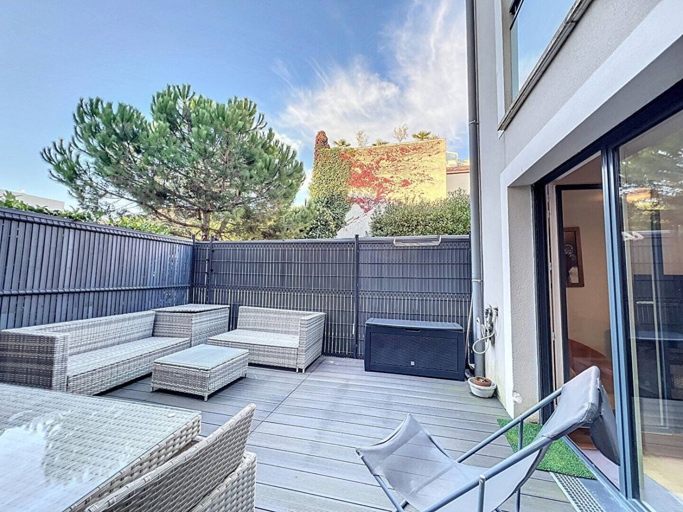 2 غرف نوم شقة في Suresnes, France رقم 141468