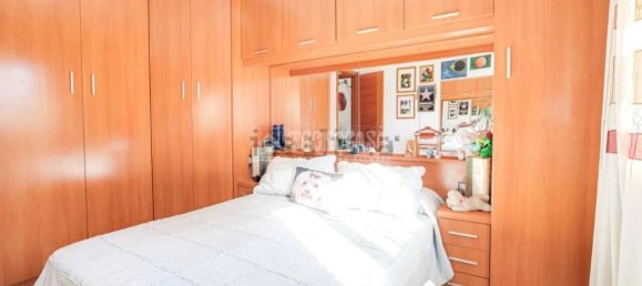 Apartamento de 3 dormitorios en Sants-Montjuïc, Spain No. 142434 2