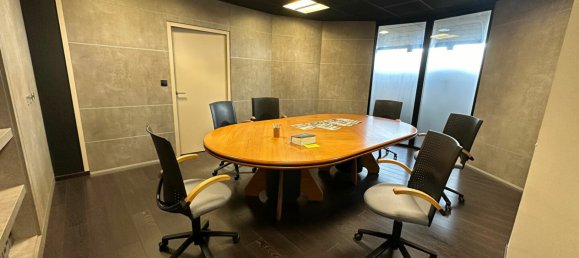 240m² Commercial property in Nord, France No. 72714 5