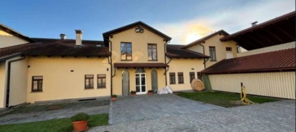 Gewerbliche Immobilie in Riva presso Chieri, Italy 2893m², Nr. 270832 2