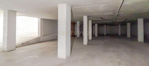 317m² Garage in Santa Fe, Spain No. 169063 16