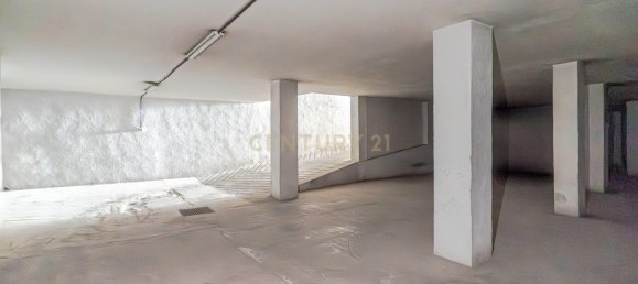 317m² Garage in Santa Fe, Spain No. 169063 13