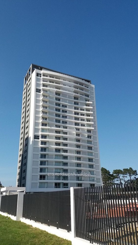 3 bedrooms Apartment in Punta del Este, Uruguay No. 3153